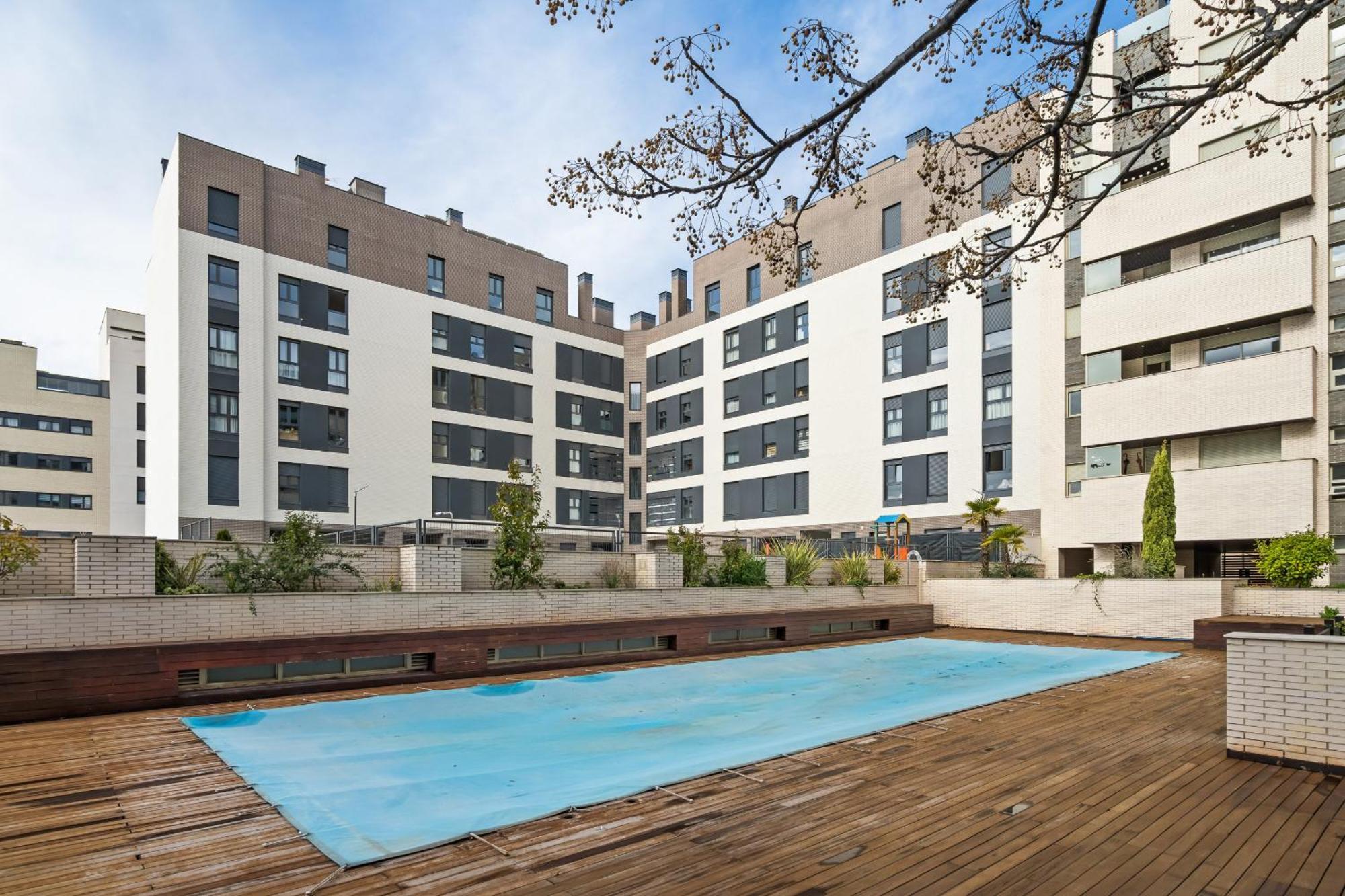 Apartament Con Garaje En Ensanche De Vallecas Alquiler Temporal Madryt